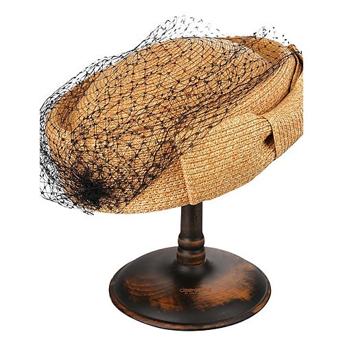 Women basic straw hats are colored
